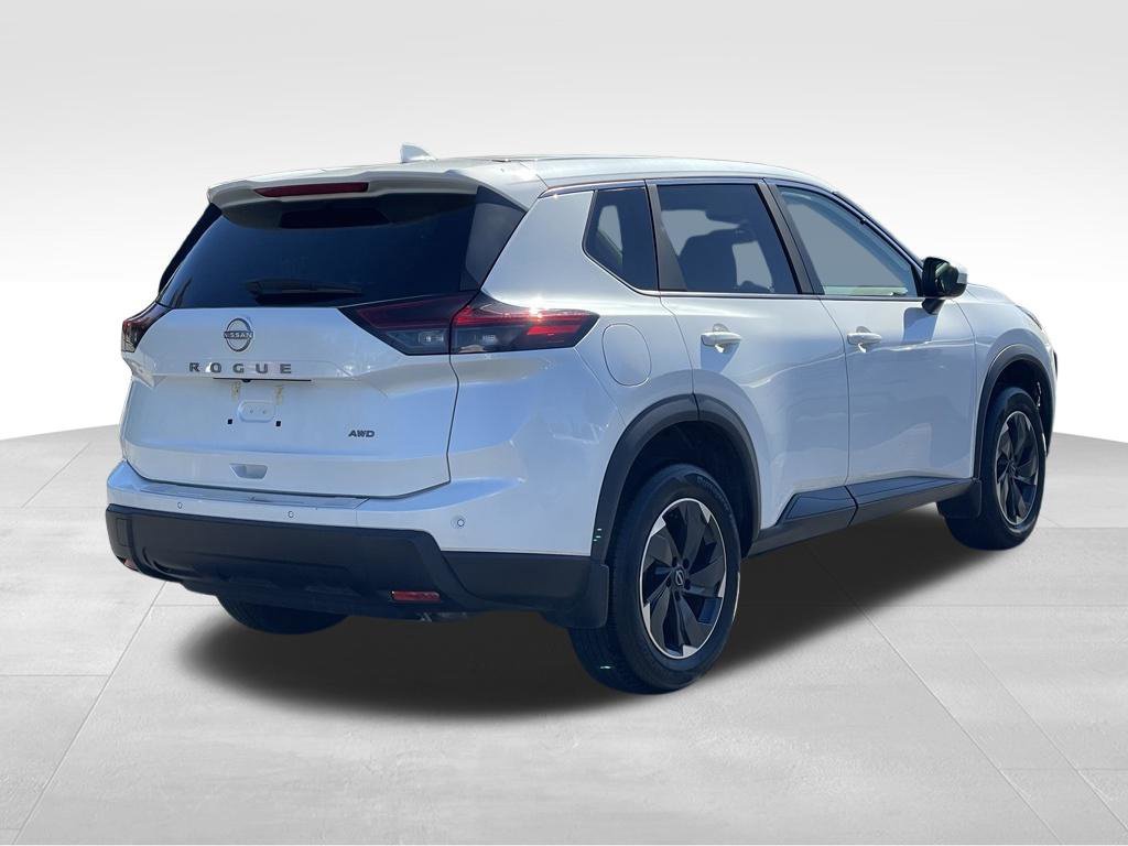 Certified 2025 Nissan Rogue SV AWD/4WD image 4