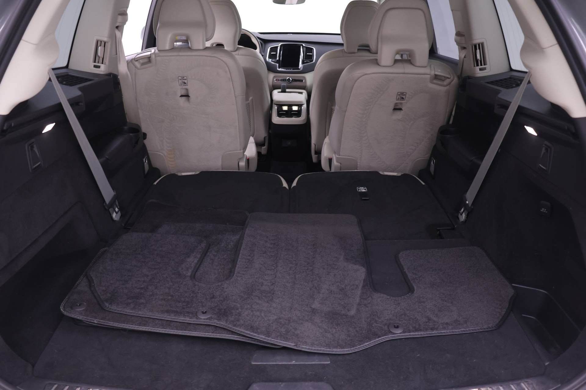 Used 2024 Volvo XC90 B6 Plus AWD/4WD image 19