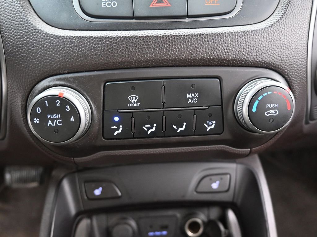Used 2015 Hyundai Tucson SE AWD/4WD image 17