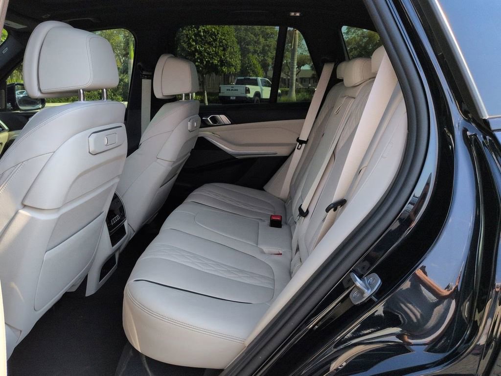 Certified 2024 BMW X5 xDrive40i w/ M Sport Package image 15