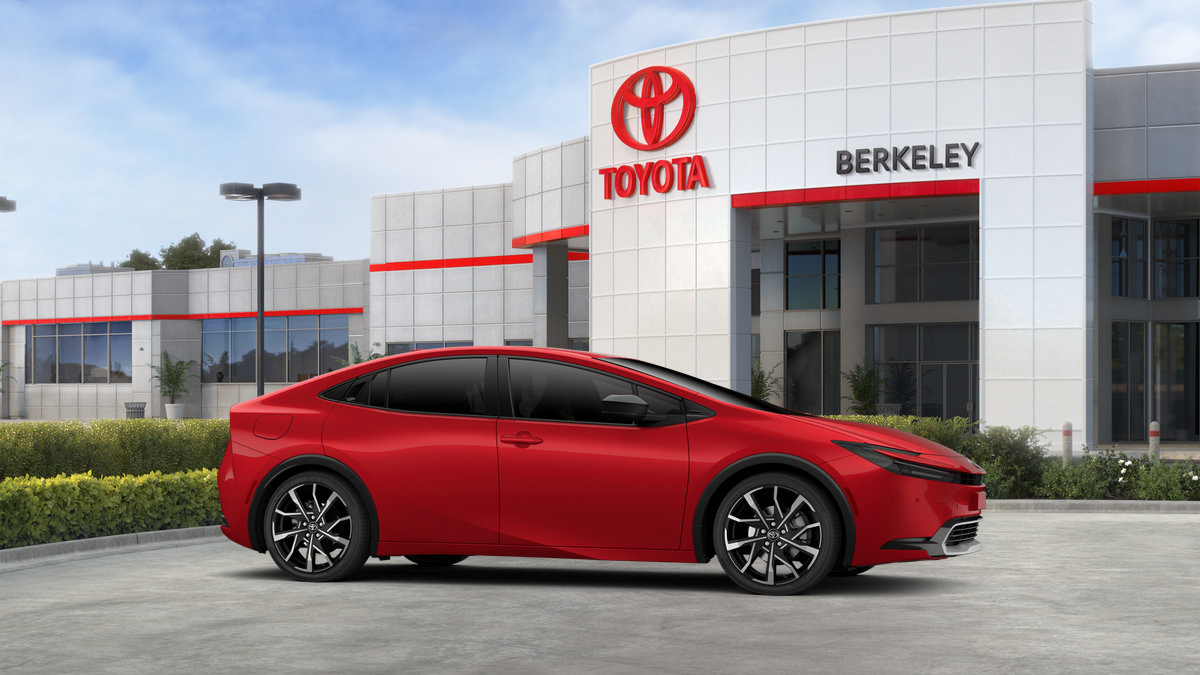 New 2026 Toyota Prius Plug-In Hybrid FWD image 15
