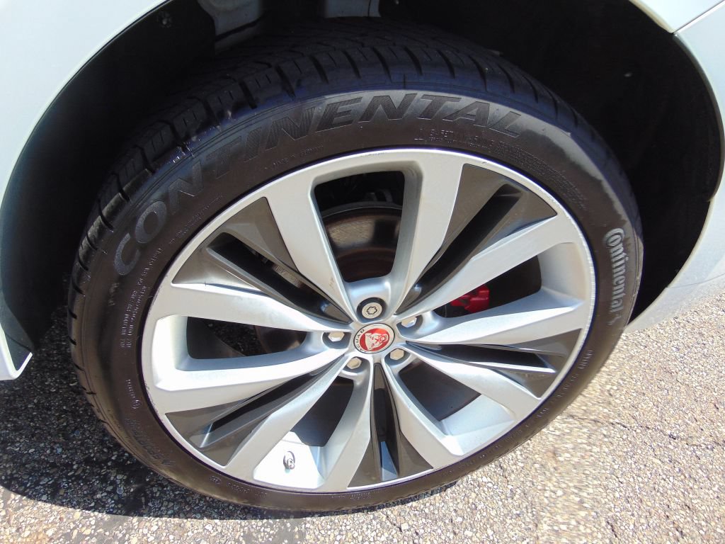 Used 2017 Jaguar F-PACE S AWD/4WD image 29