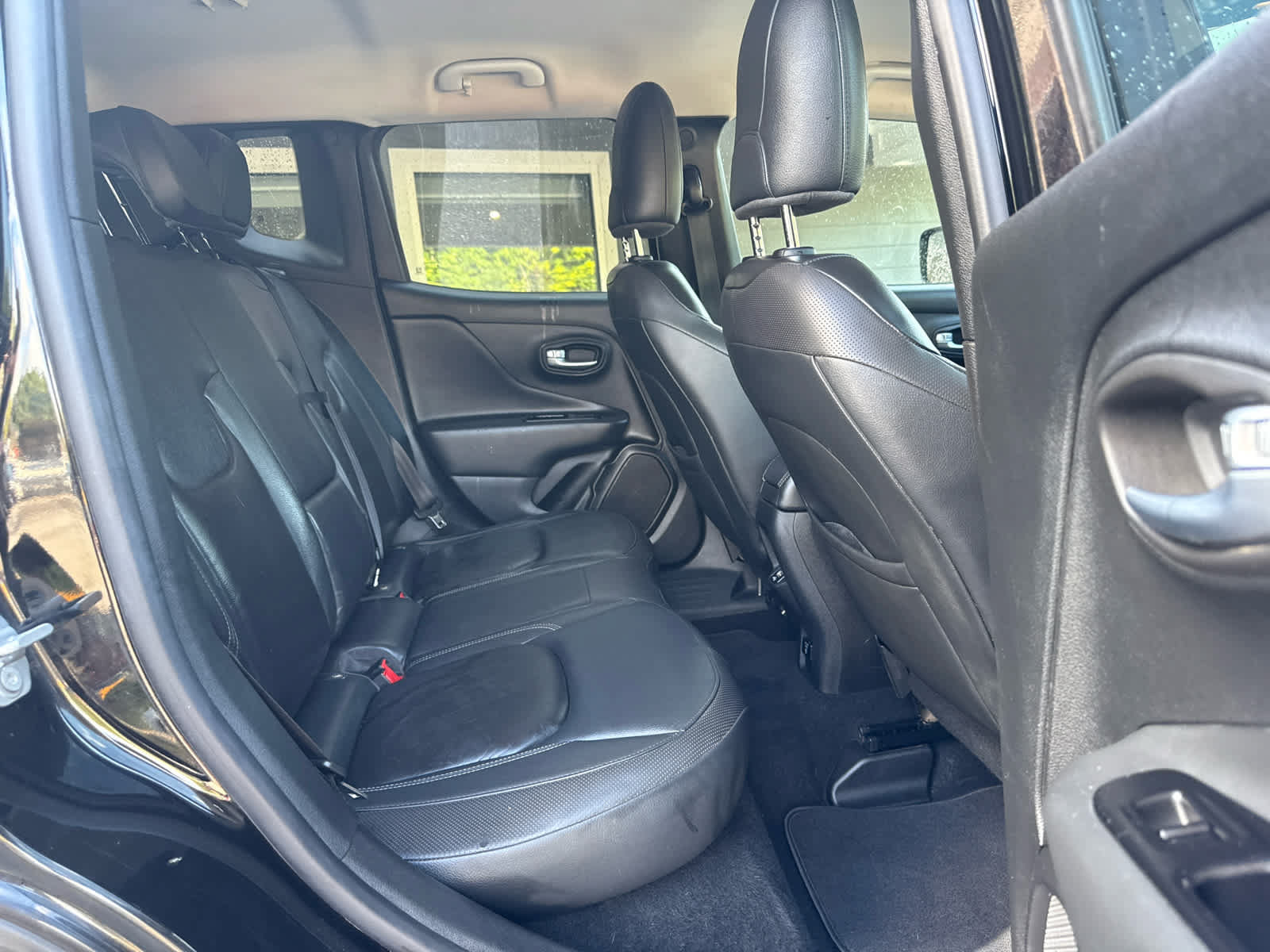 Used 2020 Jeep Renegade Limited w/ UConnect 8.4 Nav Group AWD/4WD image 19