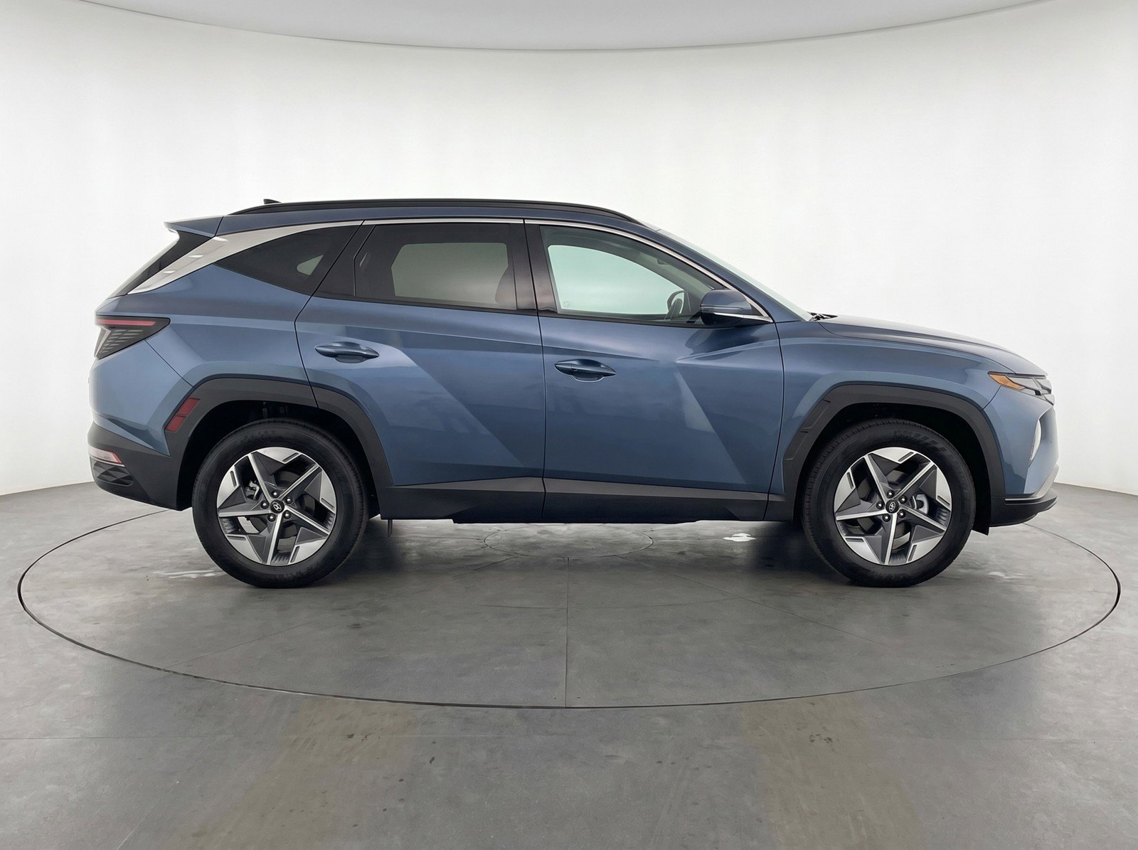 Used 2025 Hyundai Tucson SEL AWD/4WD image 11