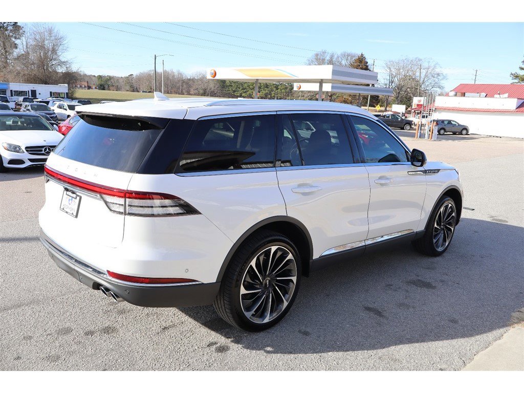Used 2022 Lincoln Aviator Reserve w/ Equipment Group 201A image 5