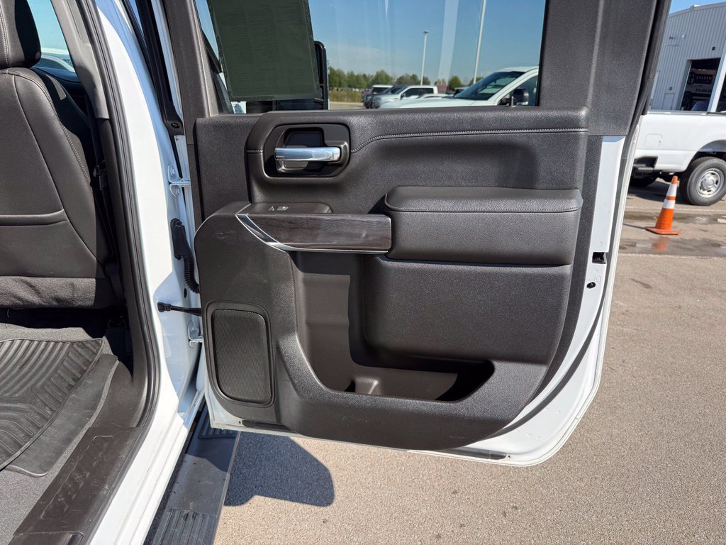 Used 2021 Chevrolet Silverado 2500 LTZ w/ LTZ Convenience Package AWD/4WD image 30