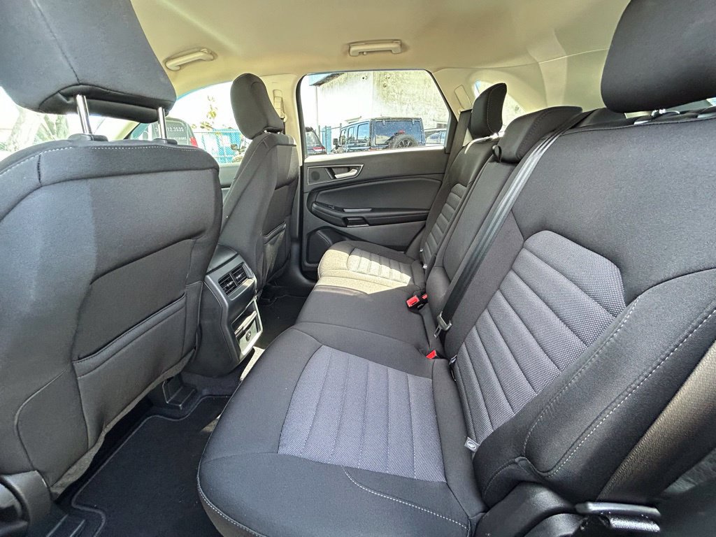 Used 2024 Ford Edge SE w/ Black Appearance Package AWD/4WD image 42