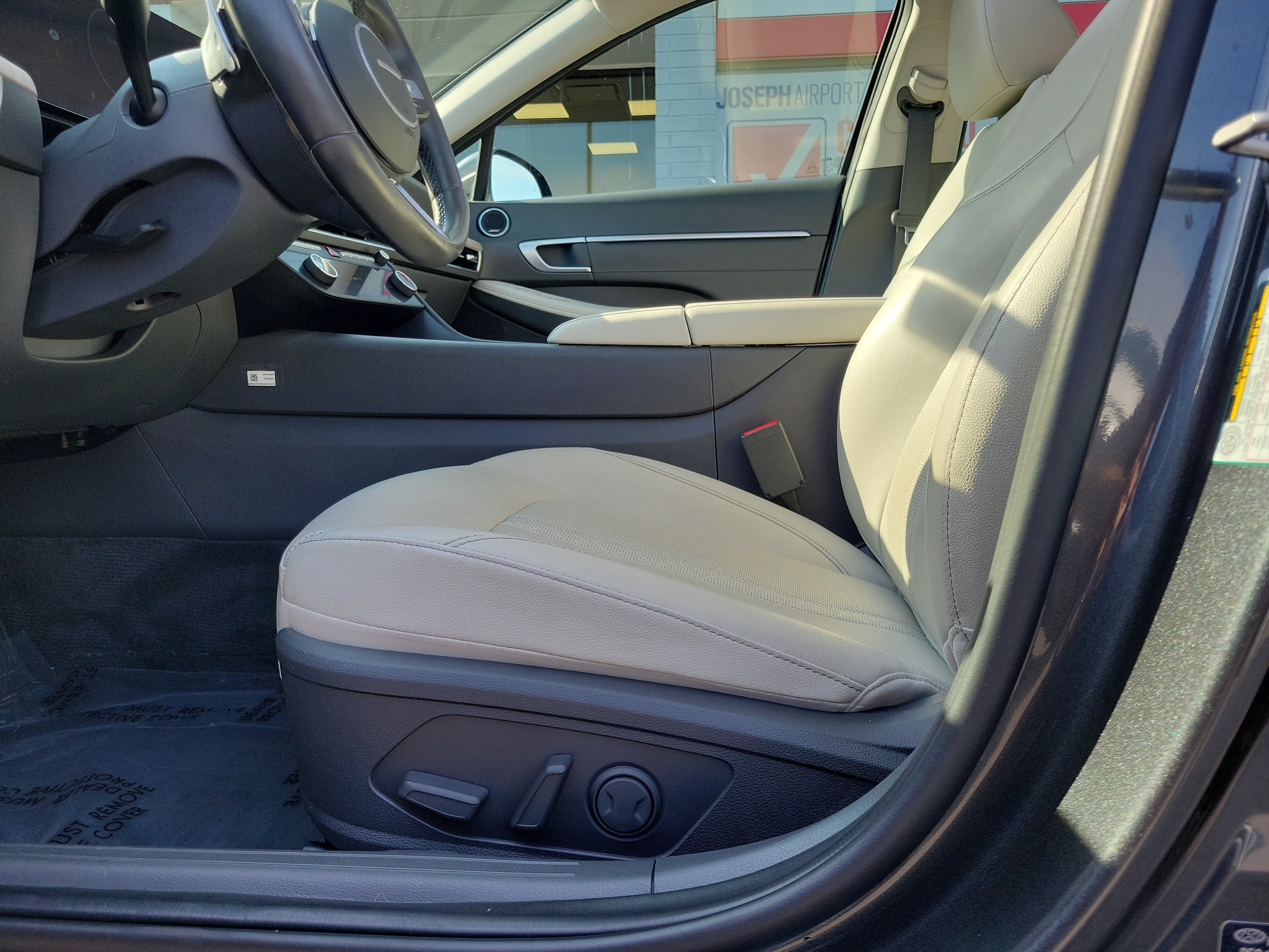 Used 2024 Hyundai Sonata Limited FWD image 16