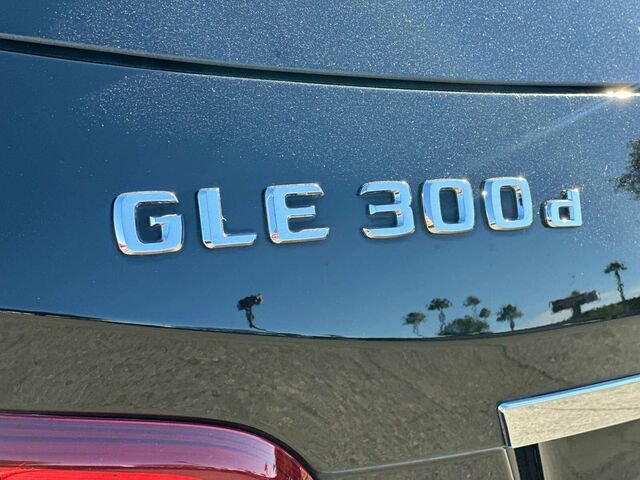 Used 2016 Mercedes-Benz GLE 300d GLE 300d 4D Sport Utility 4MAT image 36