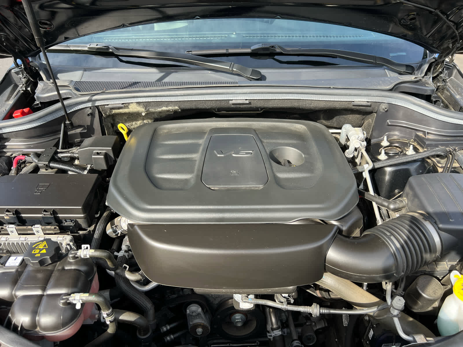 Used 2022 Jeep Grand Cherokee Limited image 3