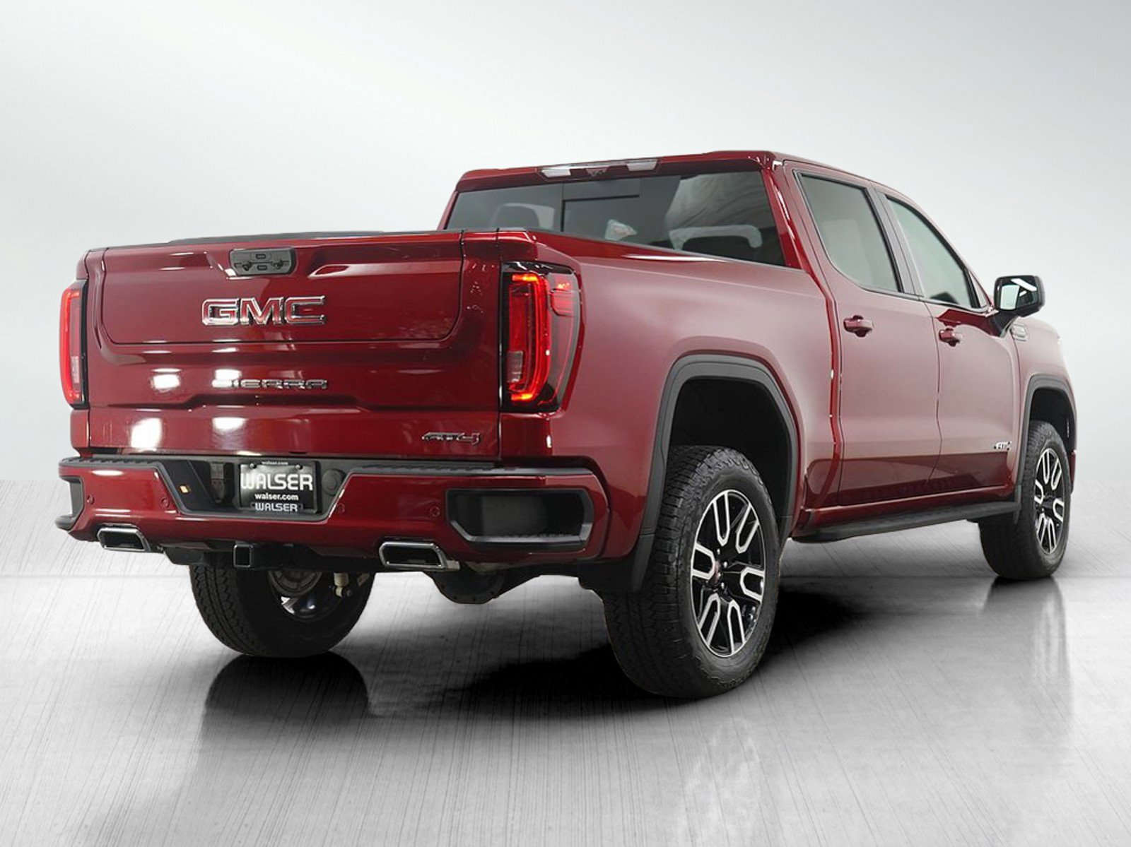 Used 2025 GMC Sierra 1500 AT4 w/ AT4 Premium Package AWD/4WD image 5