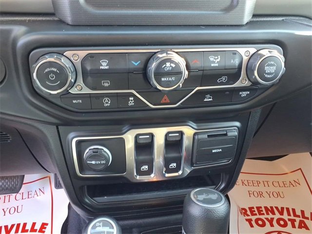 Used 2022 Jeep Wrangler Sport S image 16