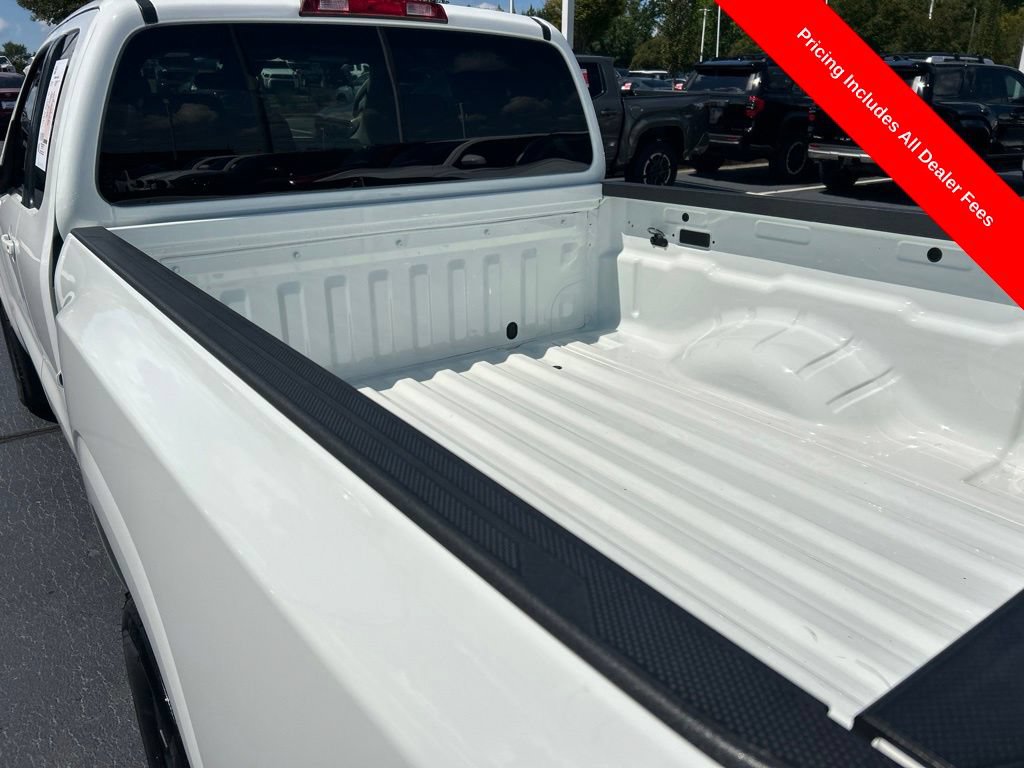 Used 2025 Nissan Frontier SV RWD image 15