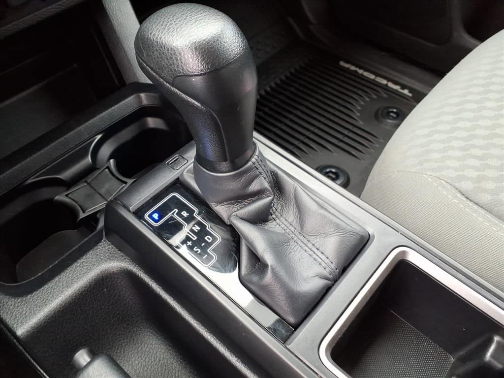 Used 2020 Toyota Tacoma SR image 29