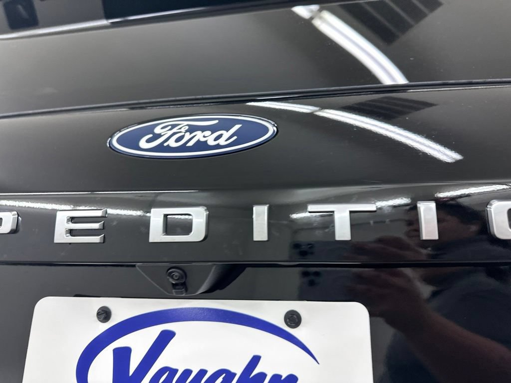 New 2027 Ford Expedition Platinum w/ Platinum Ultimate Package AWD/4WD image 16