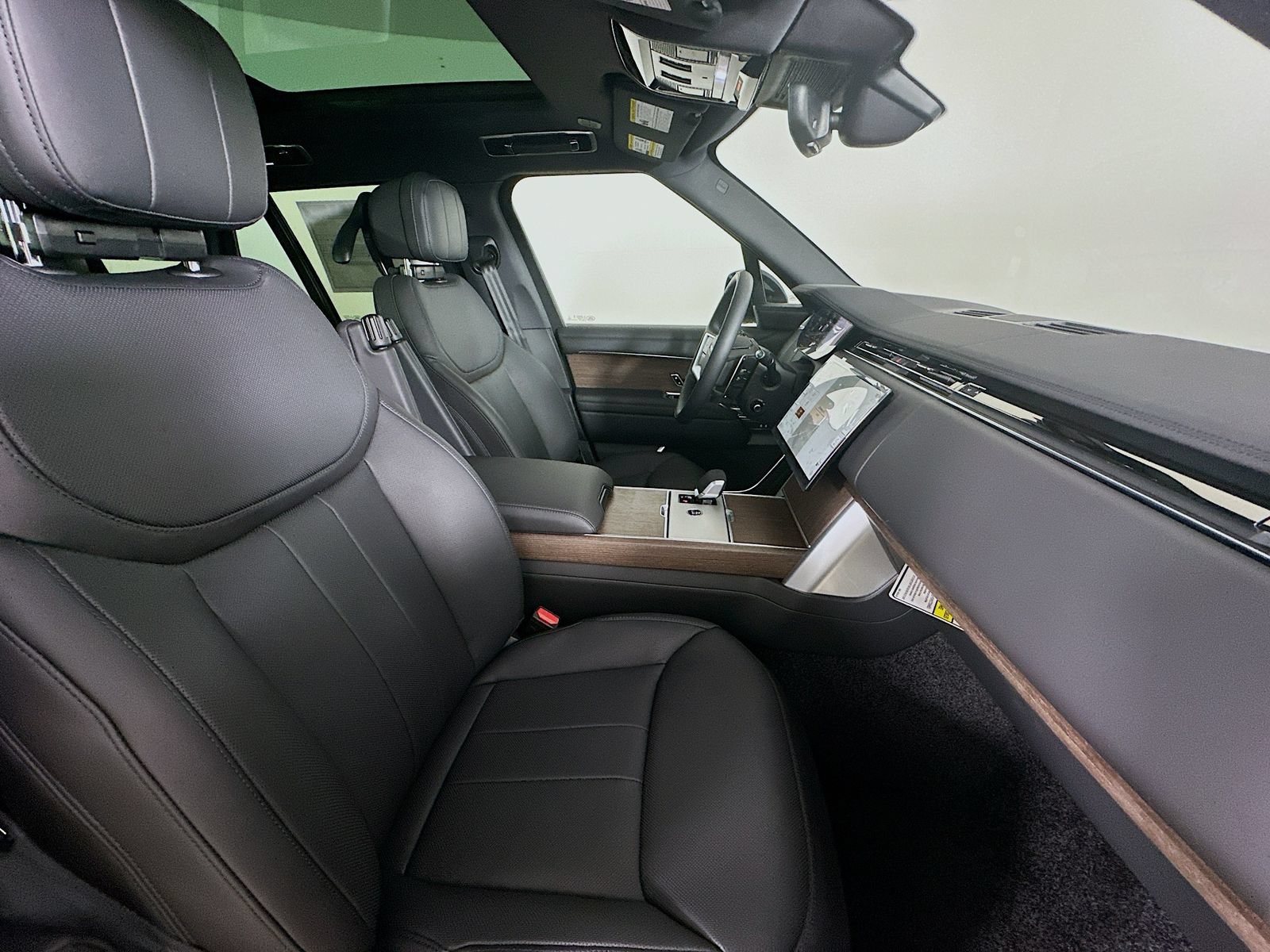 New 2026 Land Rover Range Rover SE AWD/4WD image 44