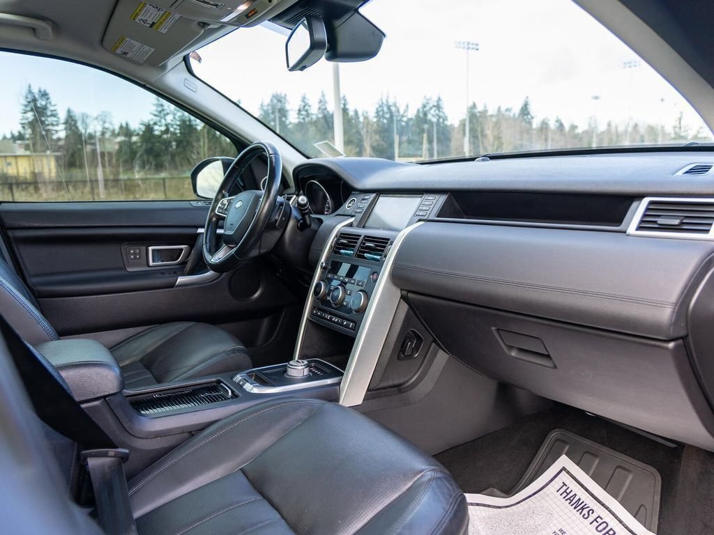 Used 2015 Land Rover Discovery Sport HSE AWD/4WD image 14