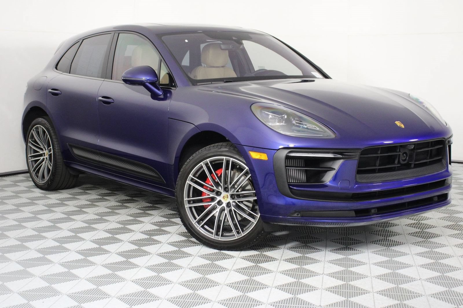 Certified 2026 Porsche Macan S AWD/4WD image 9