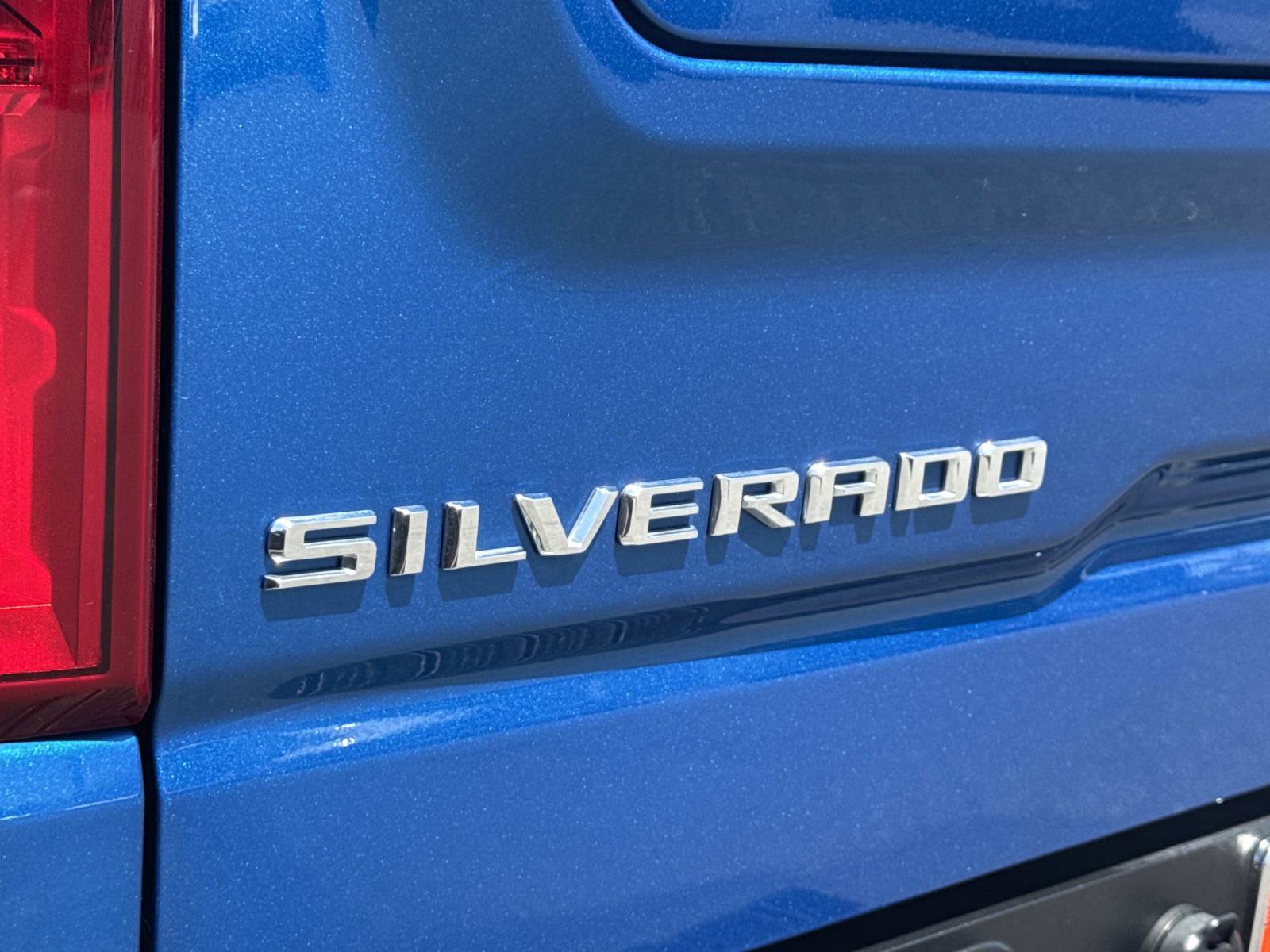 Used 2022 Chevrolet Silverado 1500 RST w/ Convenience Package II AWD/4WD image 28