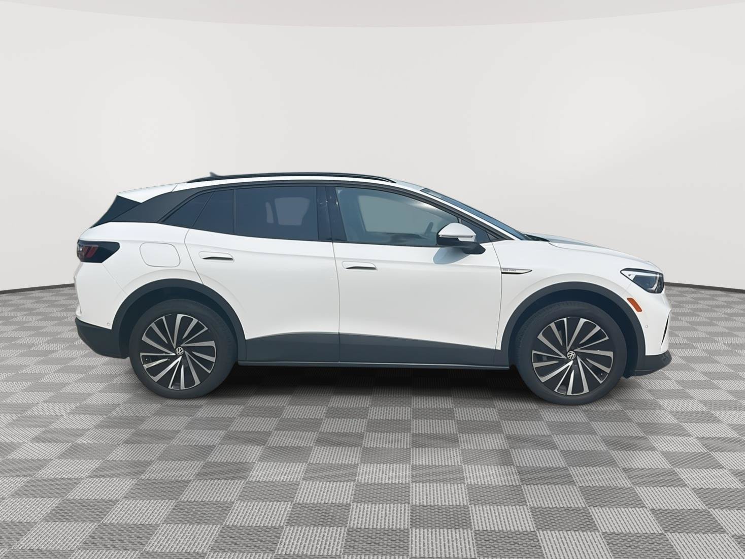 Used 2025 Volkswagen ID.4 Pro AWD/4WD image 4