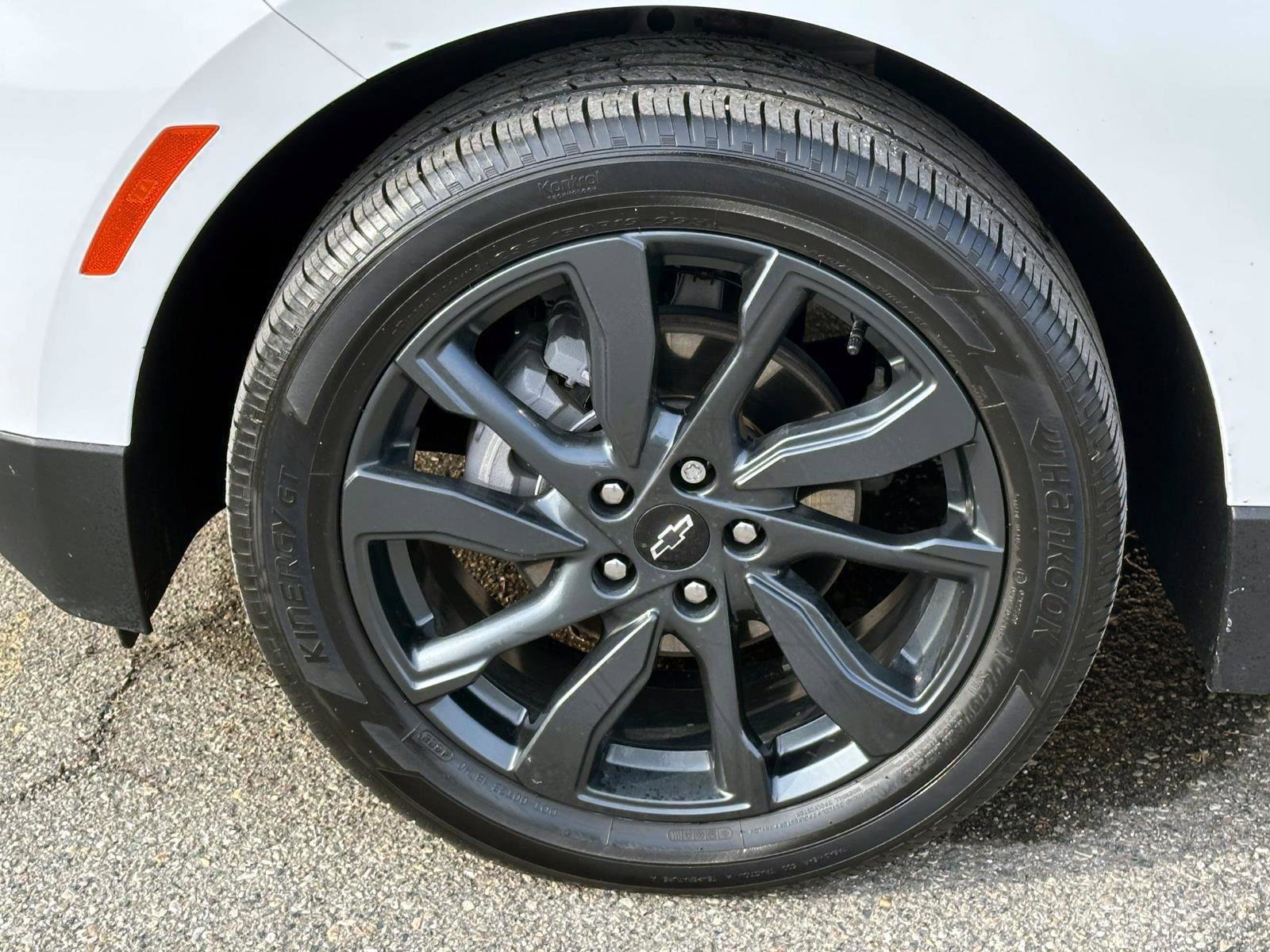 Certified 2023 Chevrolet Equinox RS w/ LPO, Floor Liner Package image 8