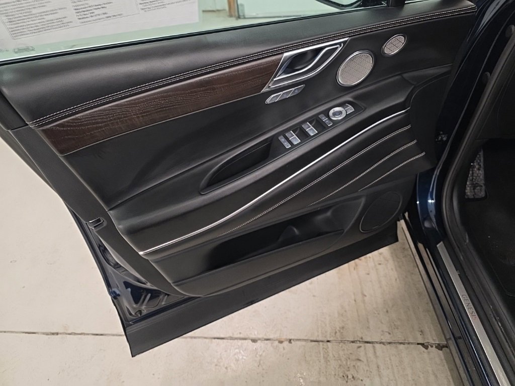 Used 2021 Genesis GV80 3.5T w/ Advanced Package 06 image 12