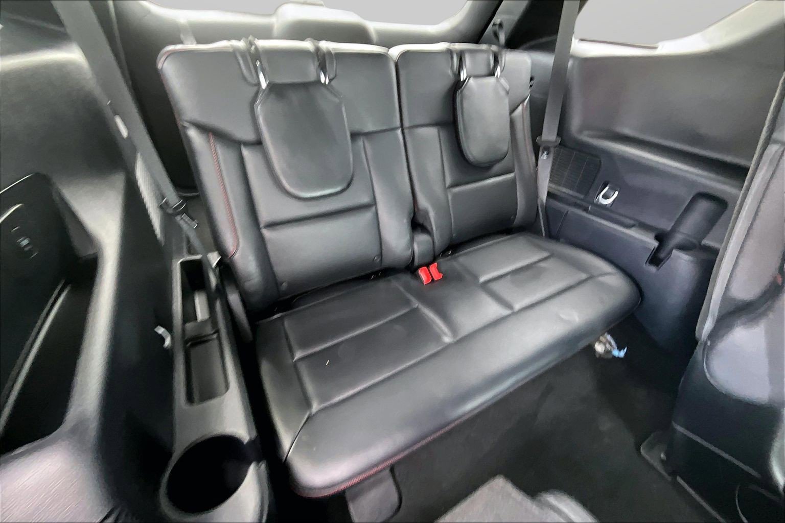 Used 2025 Ford Explorer ST-Line AWD/4WD image 19