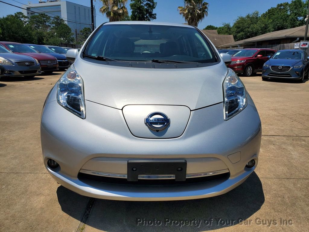 Used 2016 Nissan Leaf SL w/ Premium Package FWD image 3