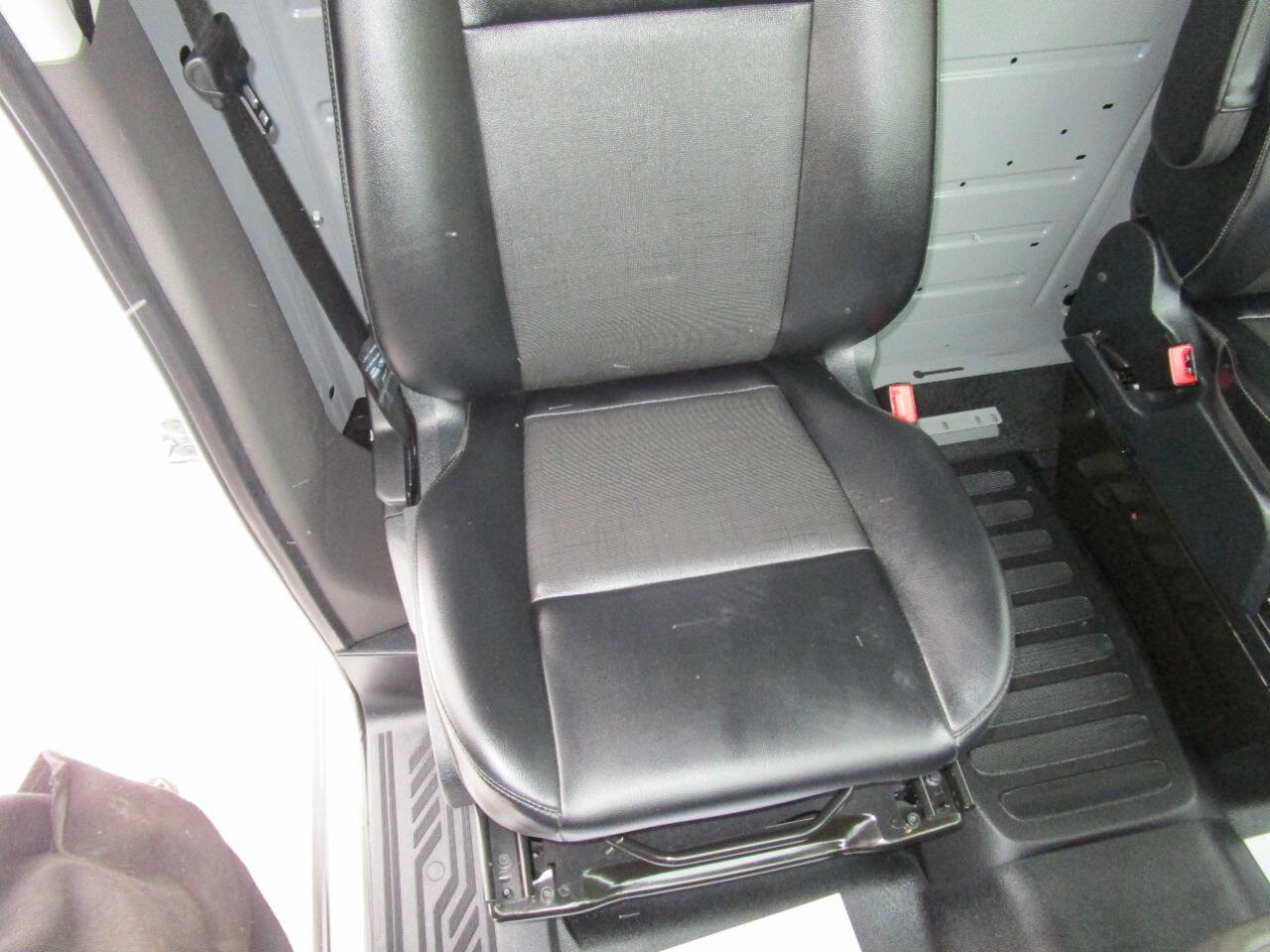 Used 2022 Ford Transit 250 Low Roof AWD image 19