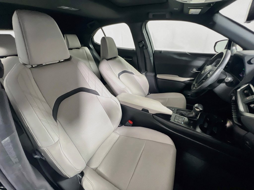 Used 2023 Lexus UX 250h FWD w/ Accessory Package (Z1) image 29