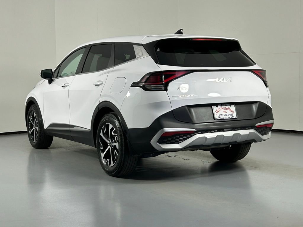 Used 2024 Kia Sportage EX image 5