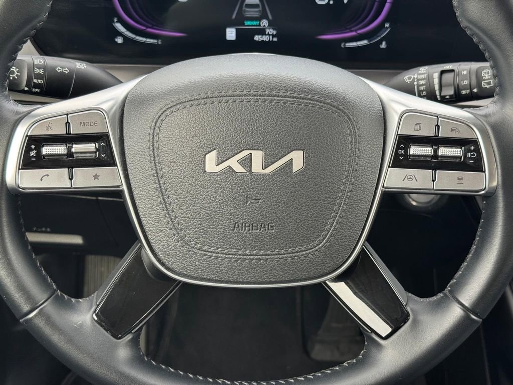 Used 2025 Kia Telluride S FWD image 14