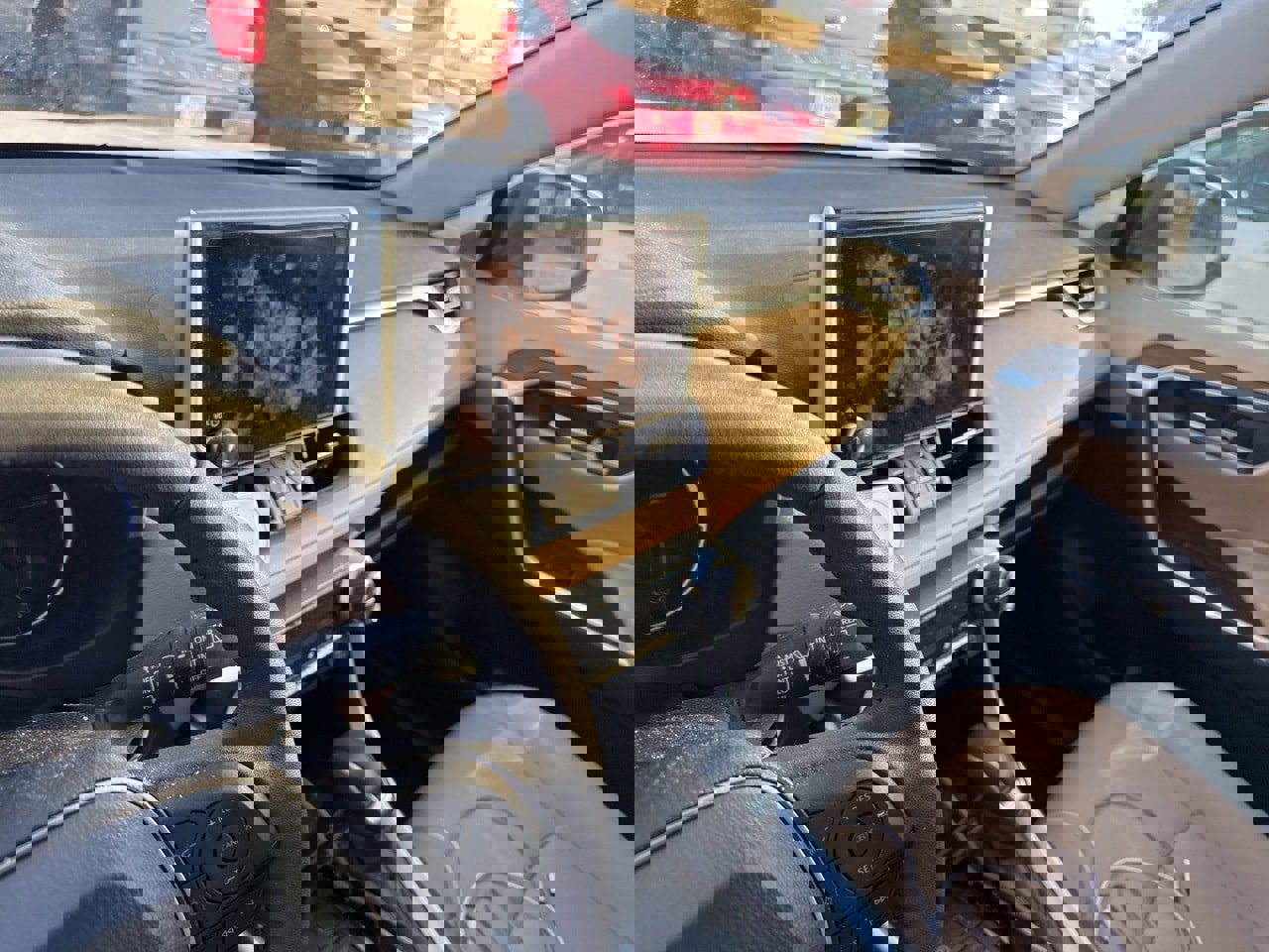 Used 2024 Toyota RAV4 XLE Premium image 7