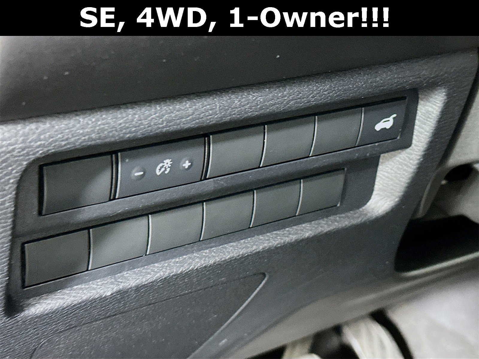 Used 2024 Mitsubishi Outlander SE image 11