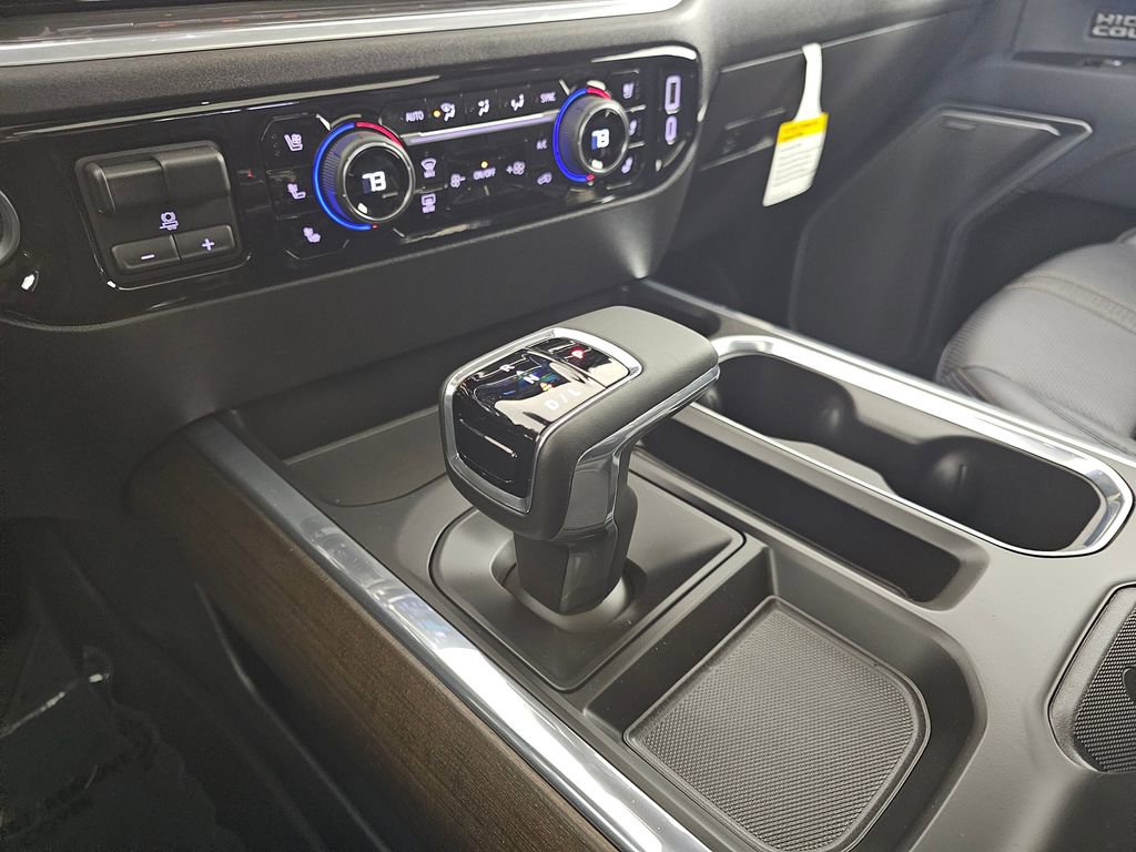 Used 2025 Chevrolet Silverado 1500 High Country w/ Technology Package image 31