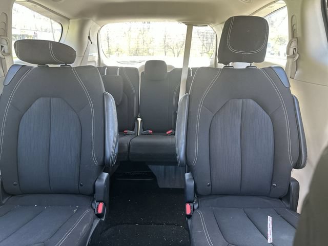 Used 2023 Chrysler Voyager LX FWD image 27
