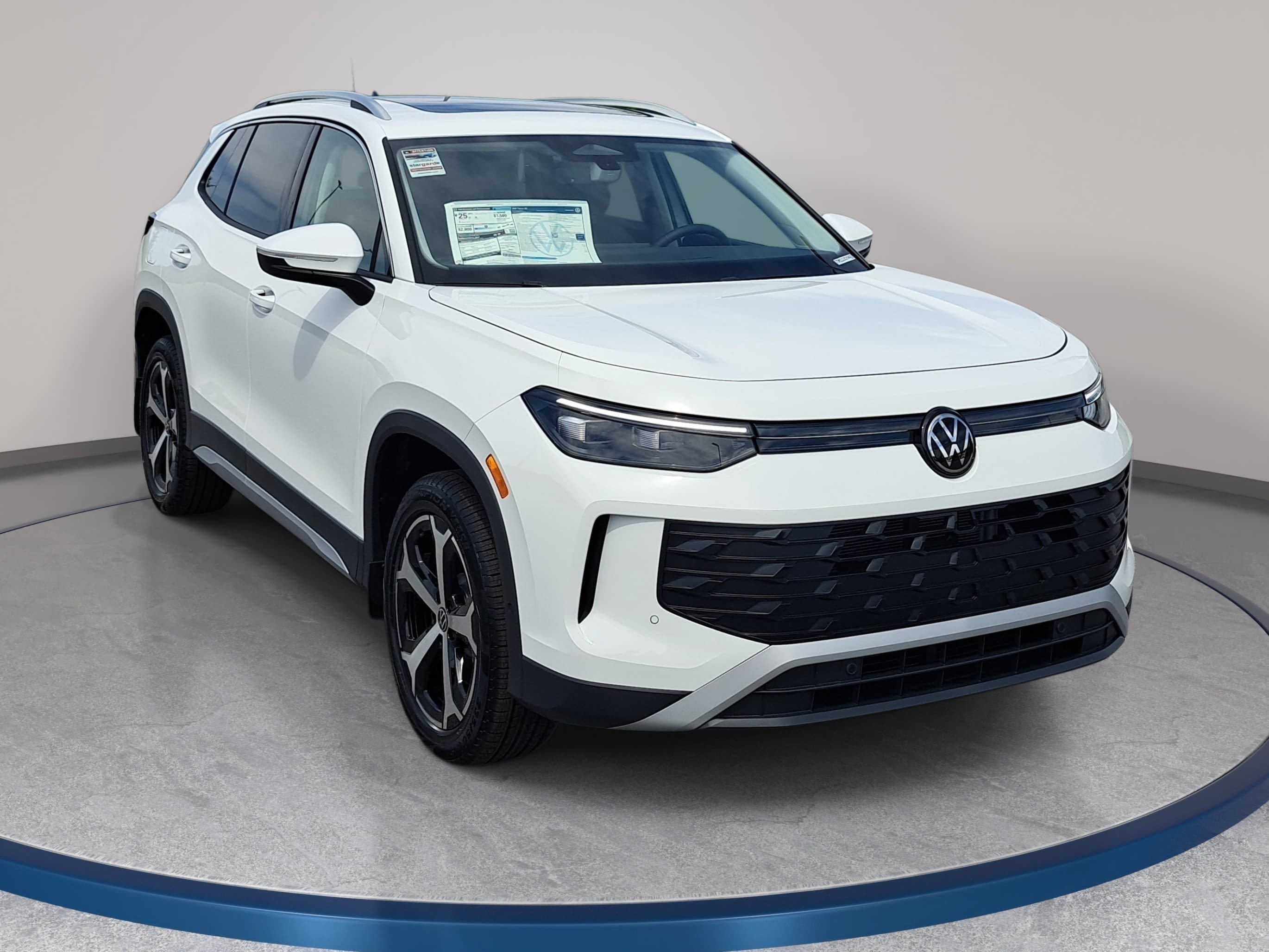 New 2026 Volkswagen Tiguan SE AWD/4WD image 3