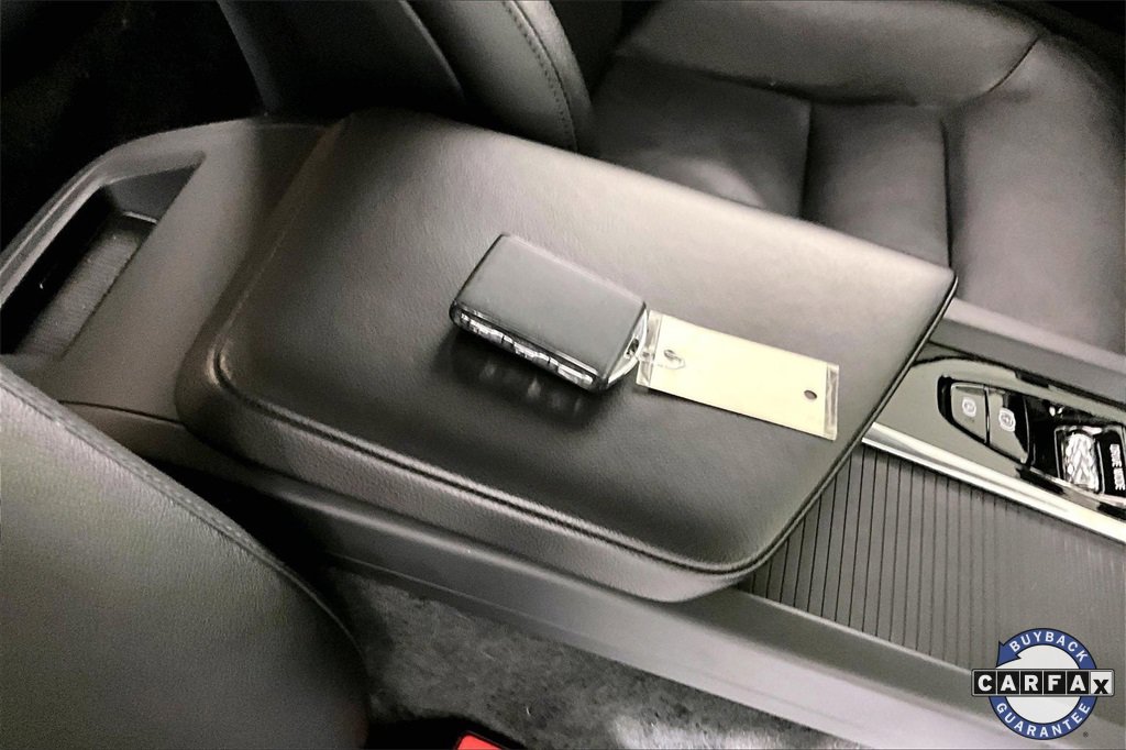 Used 2020 Volvo S60 T5 Momentum image 32