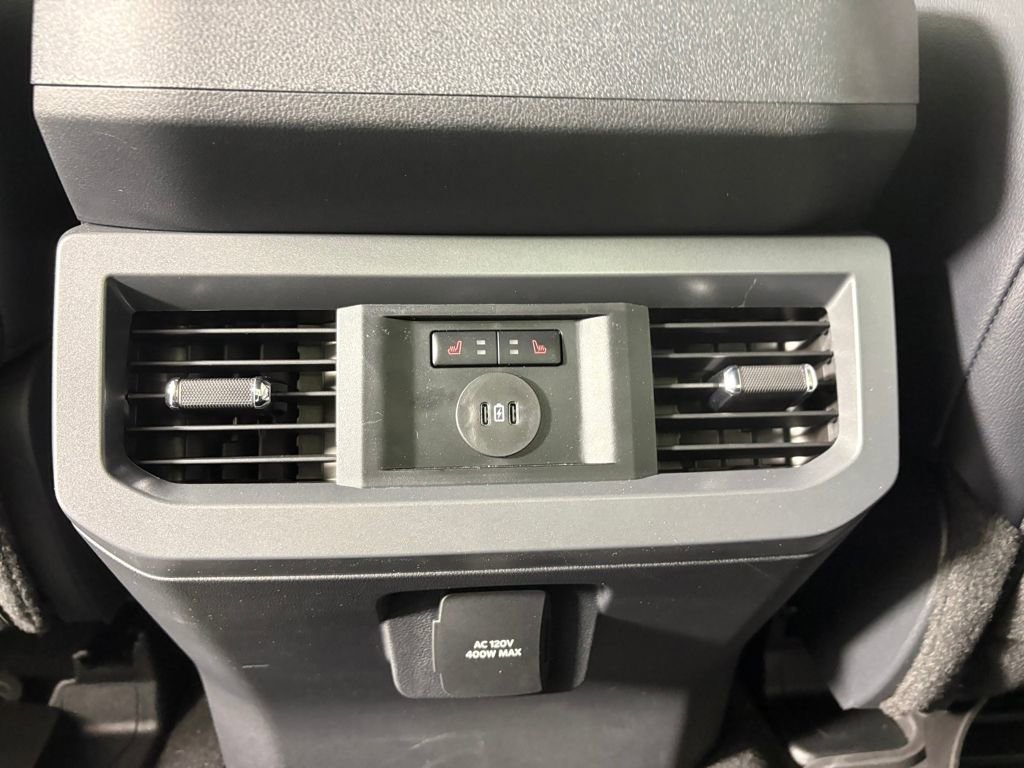 Certified 2025 Ford F350 Lariat image 31