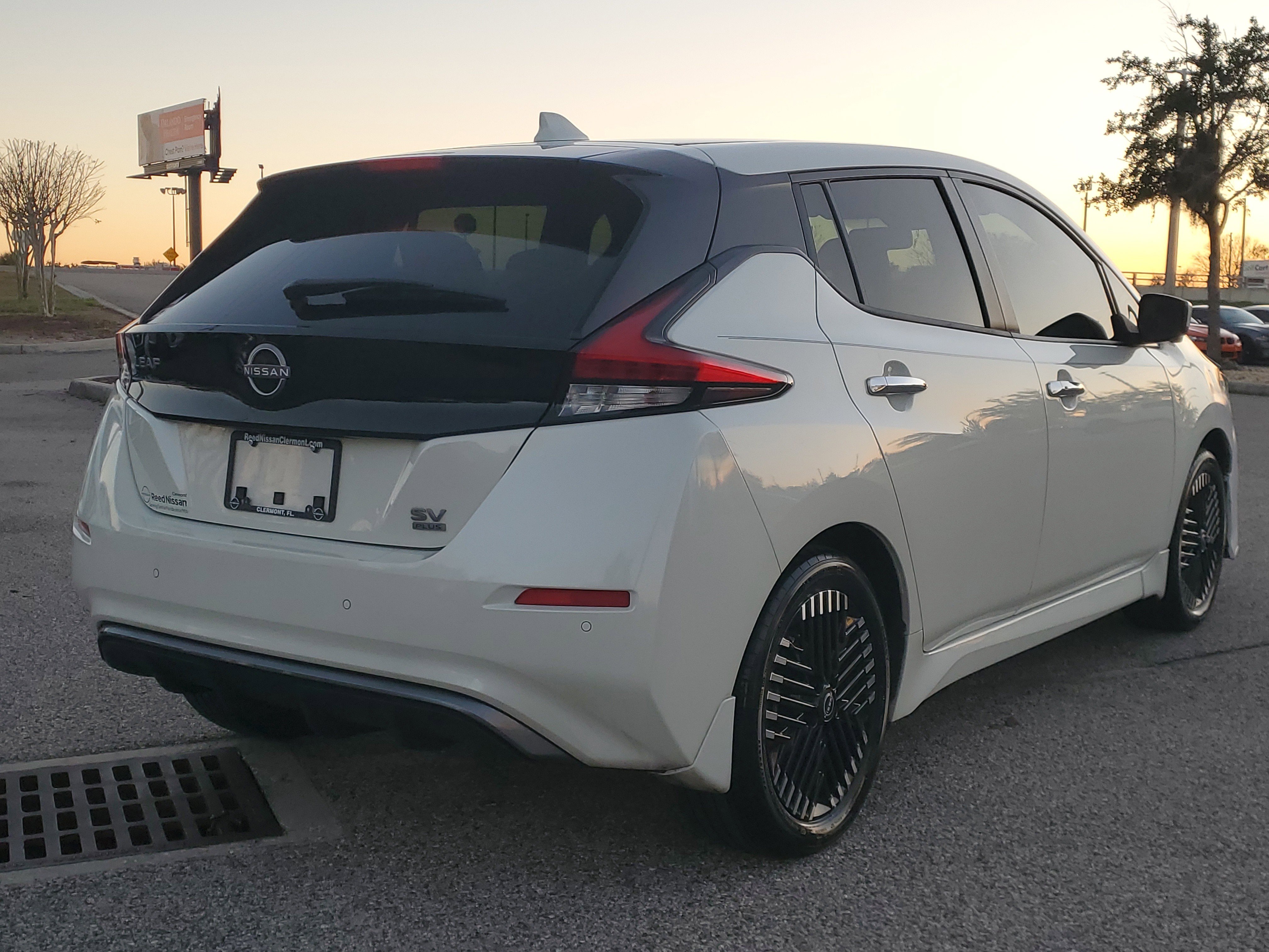 Certified 2024 Nissan Leaf SV Plus image 2