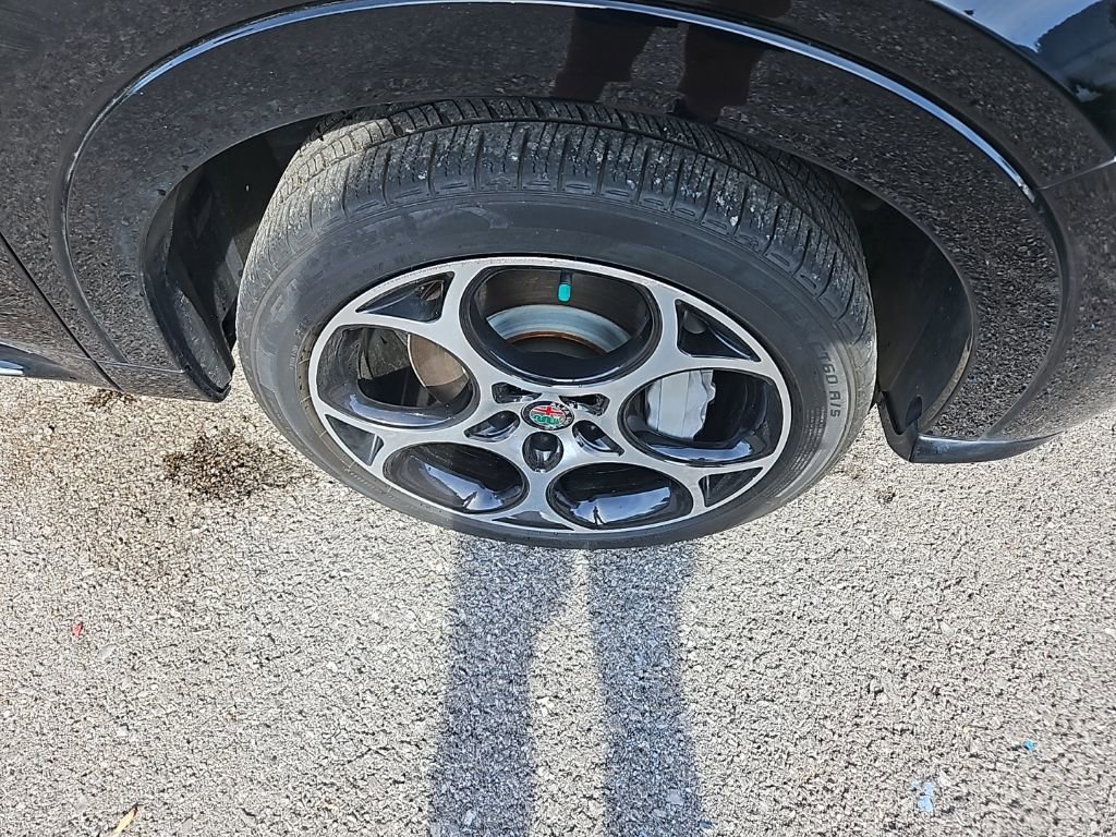 Used 2024 Alfa Romeo Tonale Ti w/ Premium Interior Package image 10