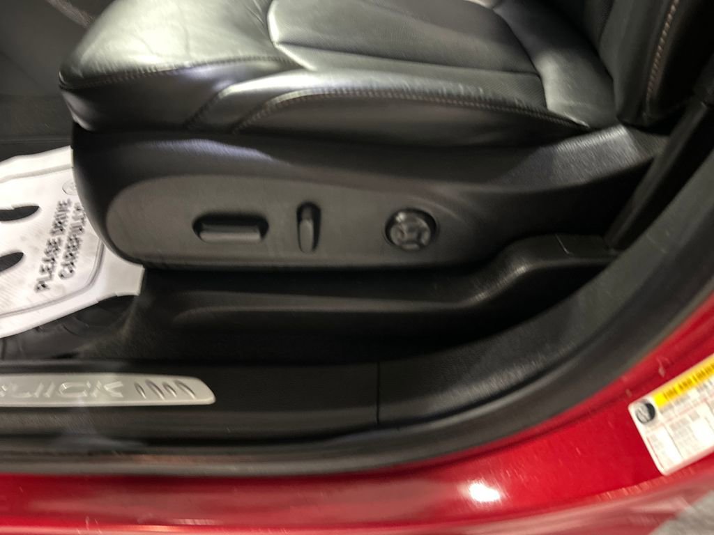 Used 2017 Buick Envision Essence FWD image 11