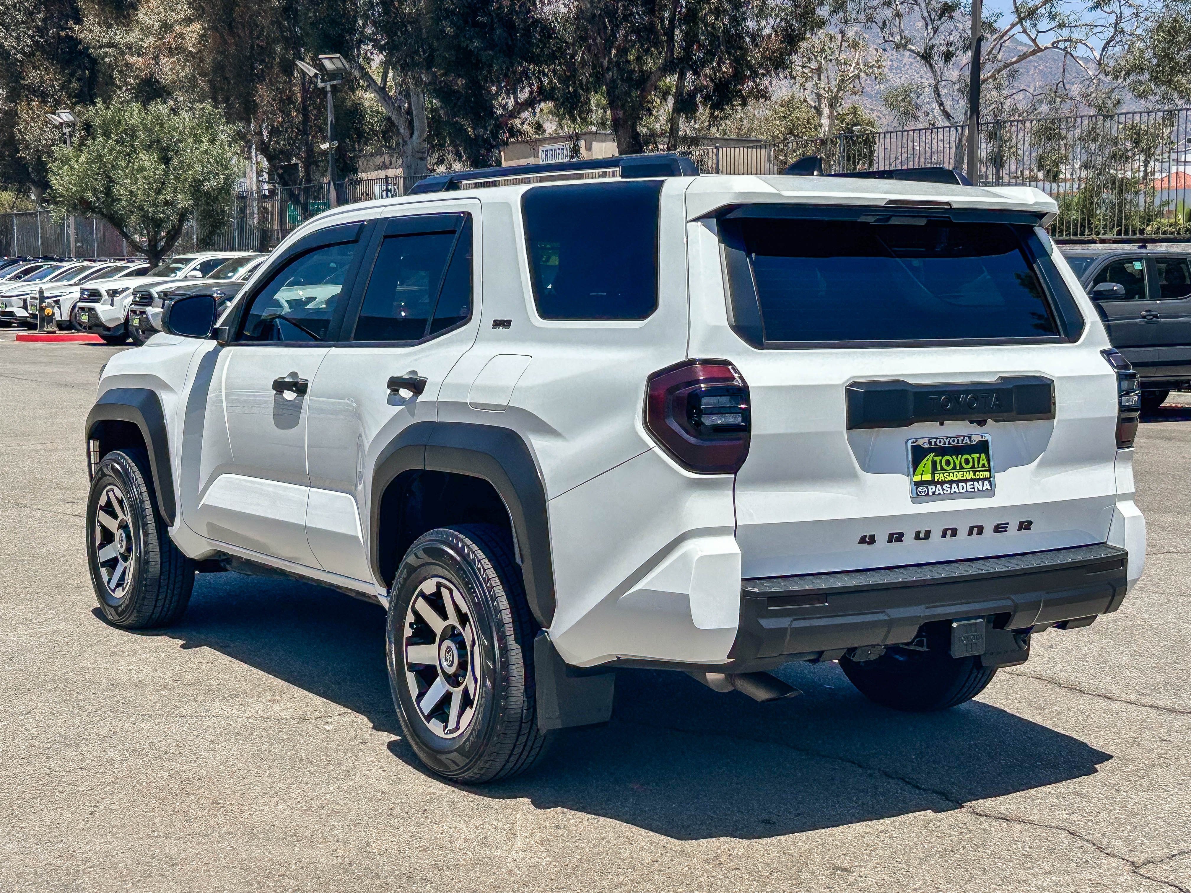 Used 2025 Toyota 4Runner SR5 AWD/4WD image 8