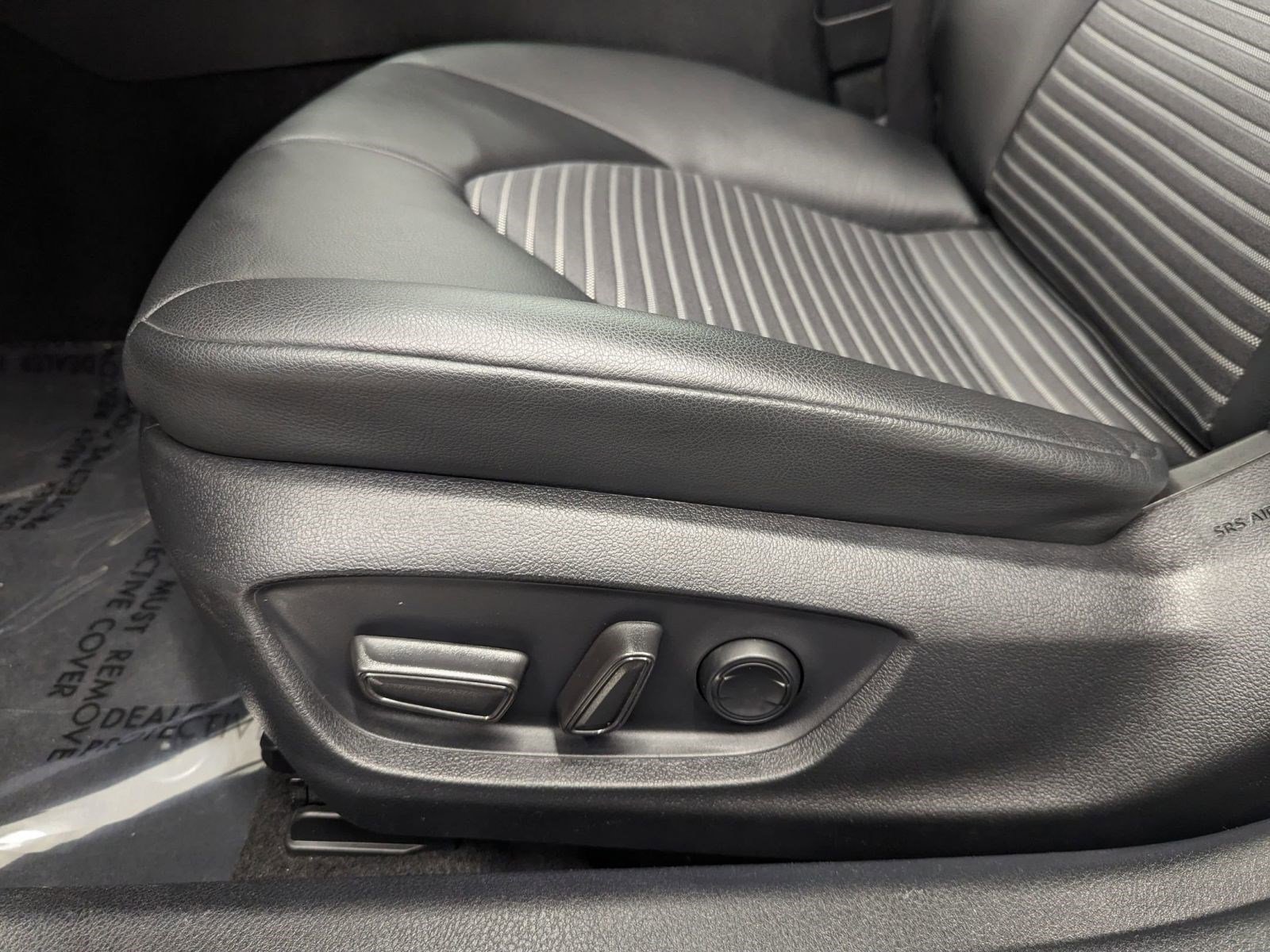 Used 2023 Toyota Camry SE image 11