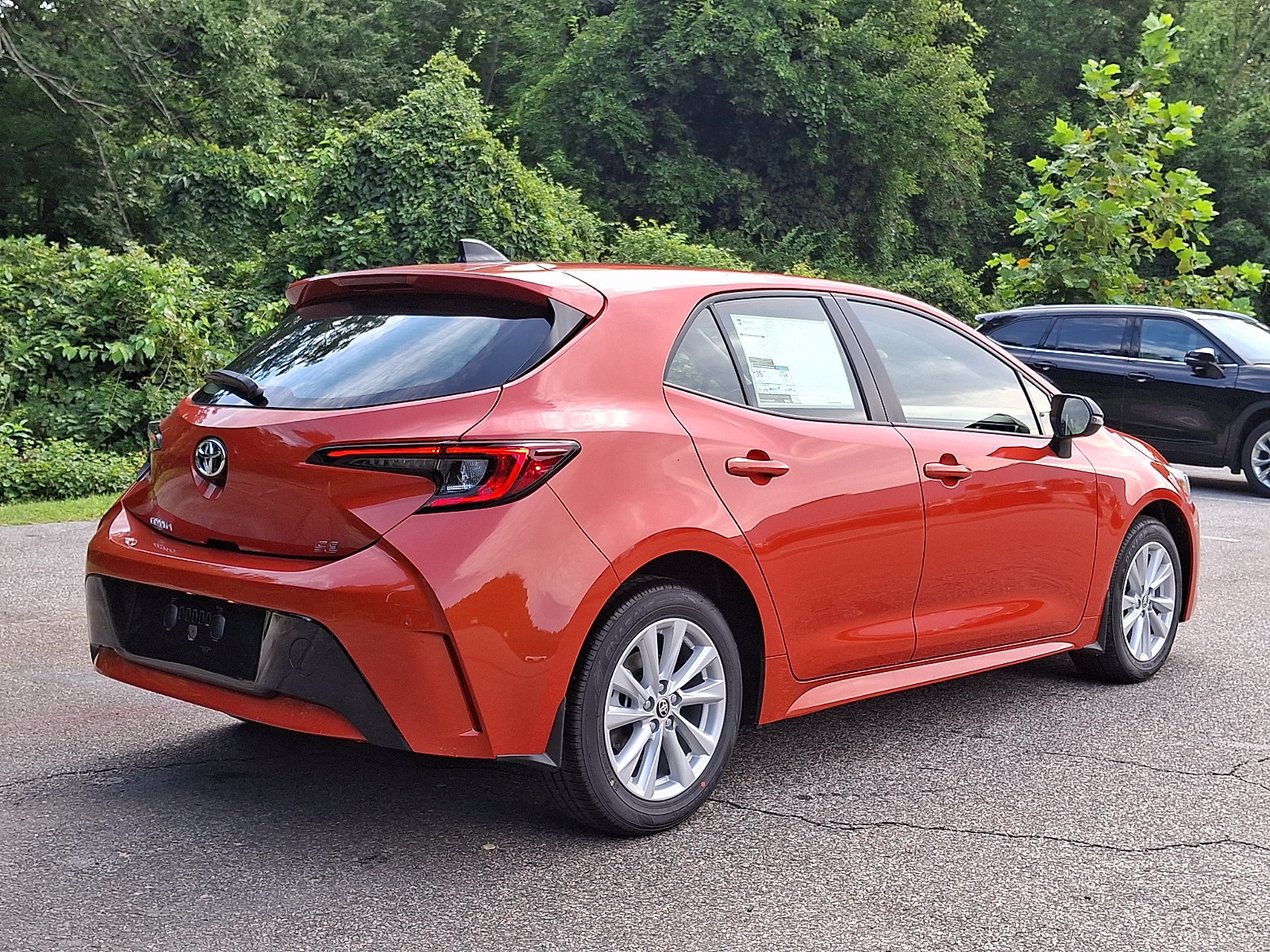 Used 2026 Toyota Corolla SE FWD image 6