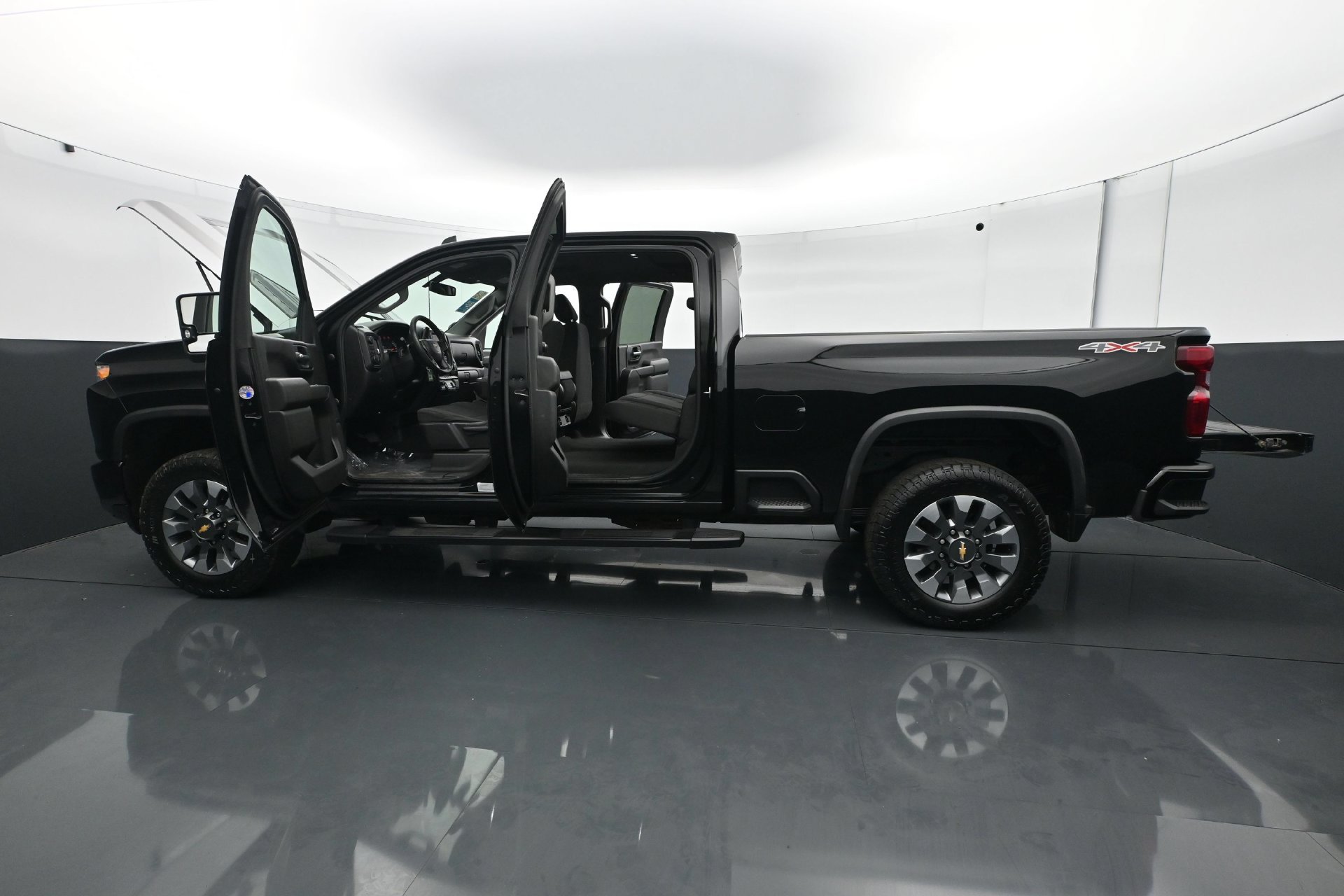 Used 2022 Chevrolet Silverado 2500 Custom w/ Custom Value Package AWD/4WD image 29