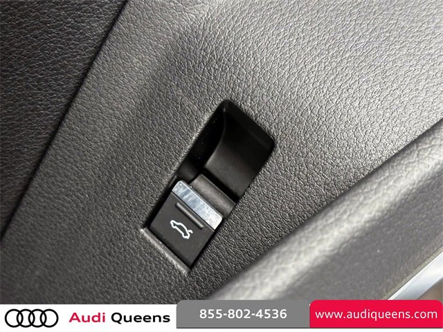 Certified 2023 Audi e-tron Premium Plus w/ Premium Plus Package image 18