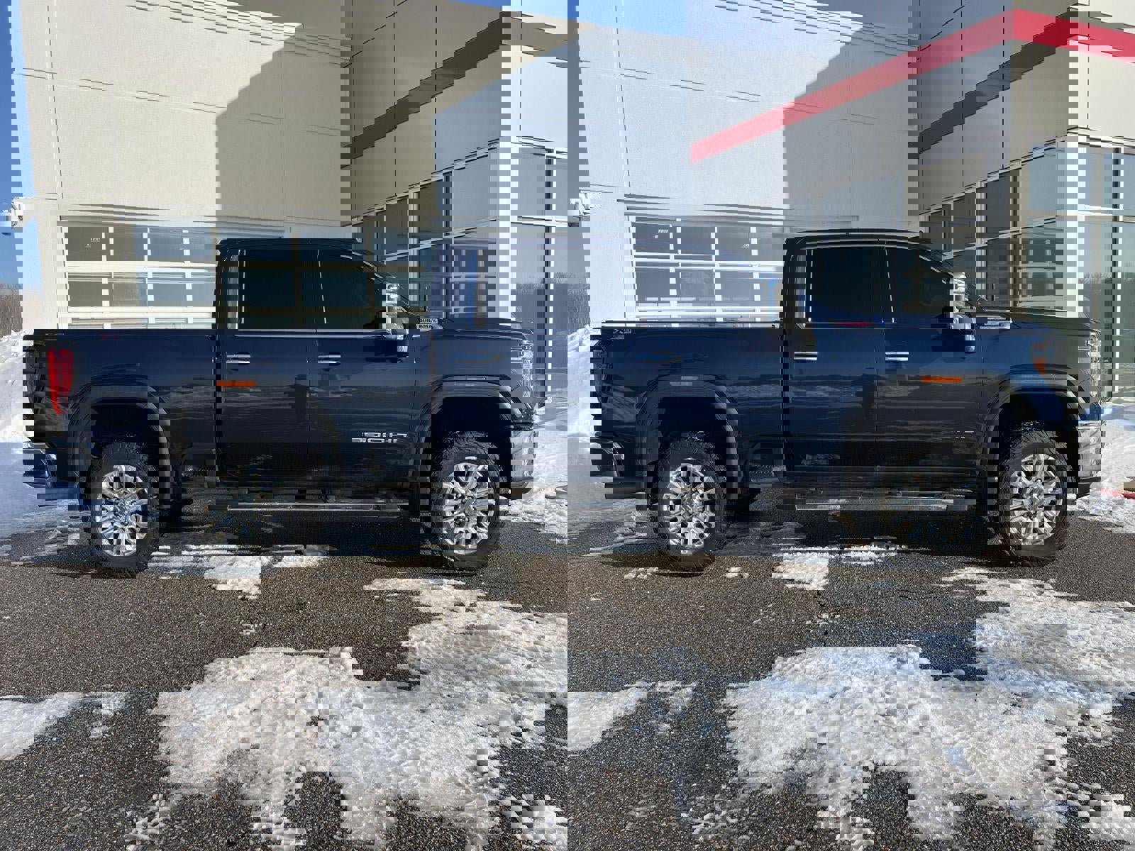 Used 2020 GMC Sierra 3500 SLT w/ SLT Convenience Package image 10