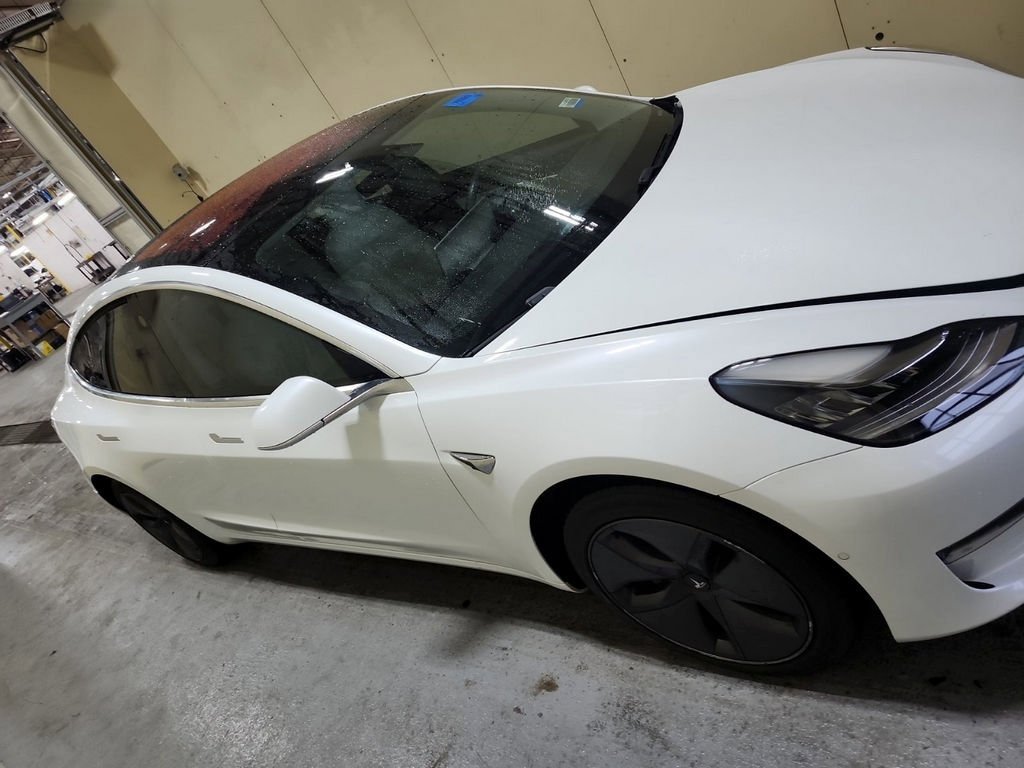 Used 2018 Tesla Model 3 Long Range image 3