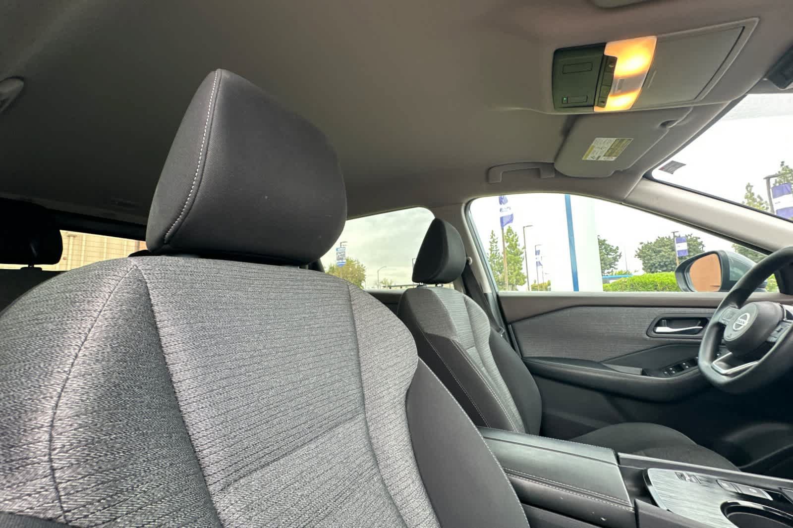 Used 2021 Nissan Rogue SV FWD image 18